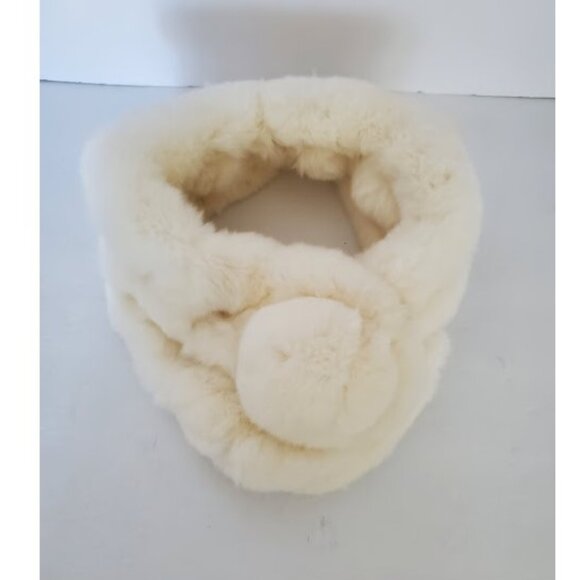 EUC Ivory Soft Fluffy Warm Faux Neck Scarf Wrap w Pom-Pom Accent Closure - Picture 3 of 6